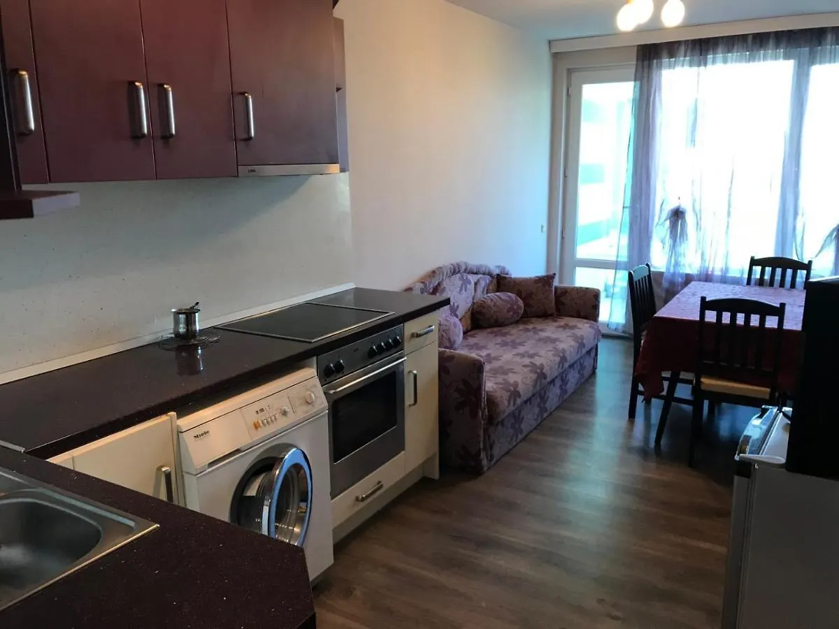 Budget Holiday Apartments First Sea Line Coast Pomorie